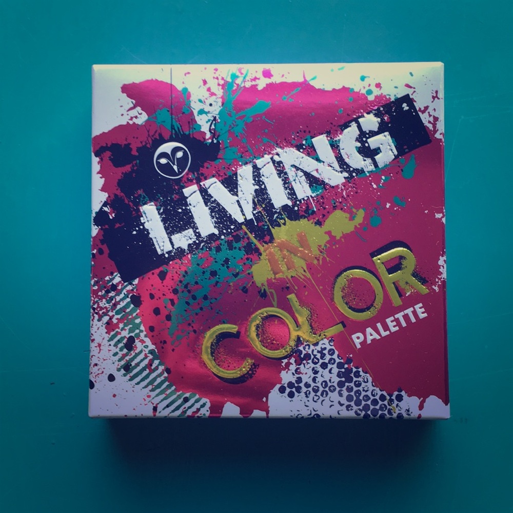 Living In color eyeshadow Pallette